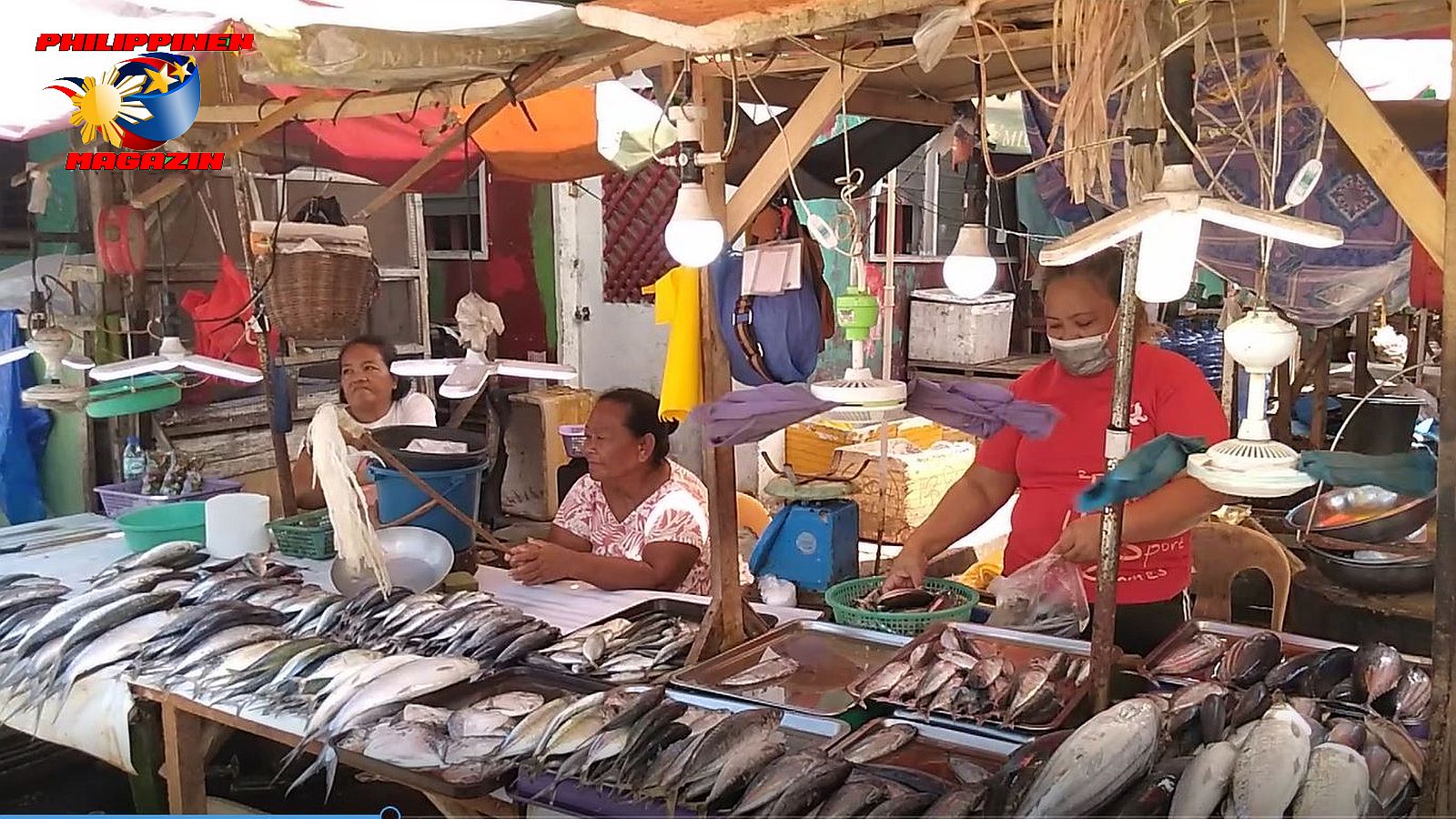 SIGHTS OF CAGAYAN DE ORO CITY & NORTHERN MINDANAO - IMAGE OF THE DAY - Fish Traders at the Market Photo by Sir Dieter Sokoll, KOR