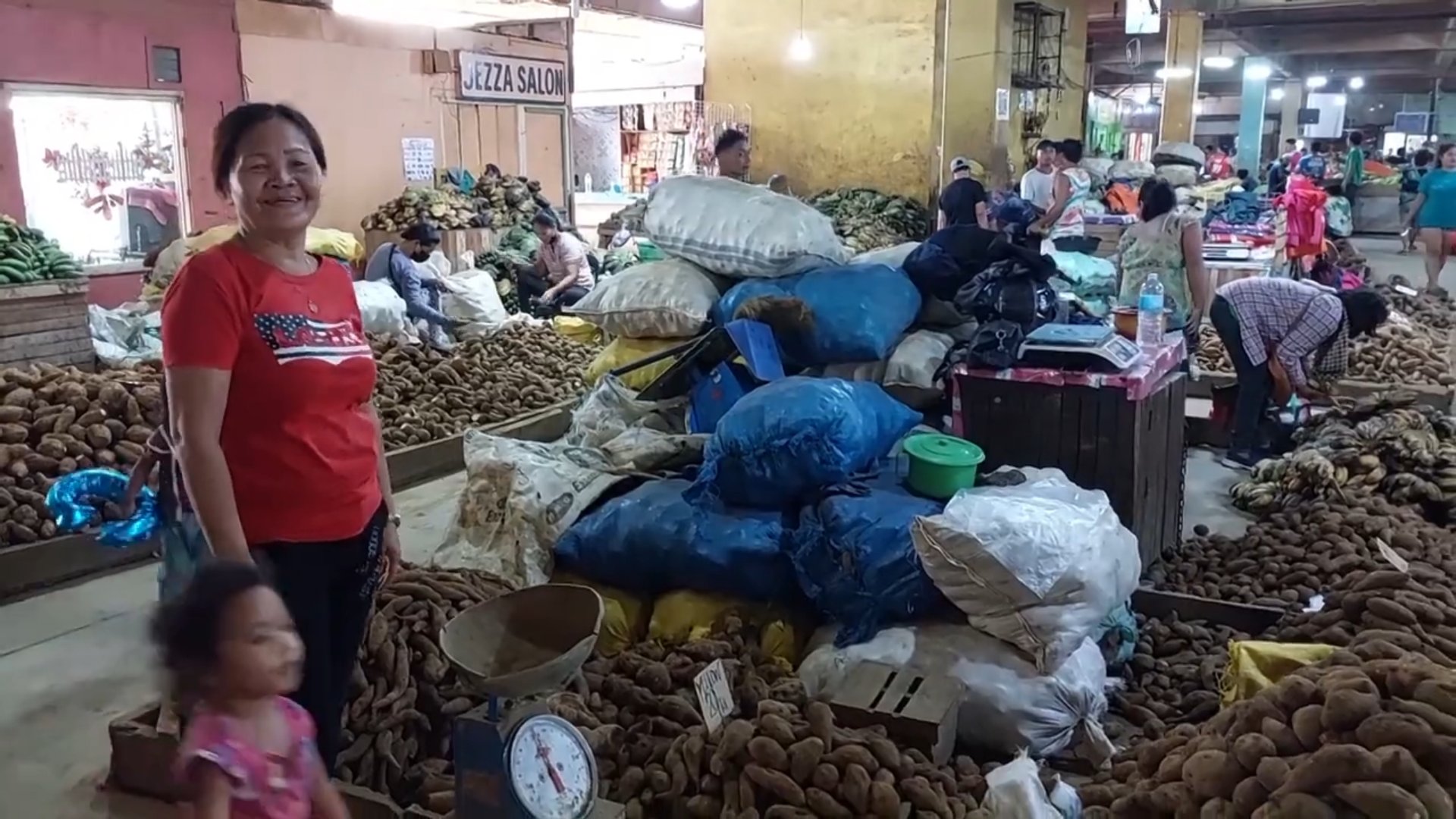 SIGHTS OF CAGAYAN DE ORO CITY & NORTHERN MINDANAO - At the Root Vegetable Market in Cagayan de Oro