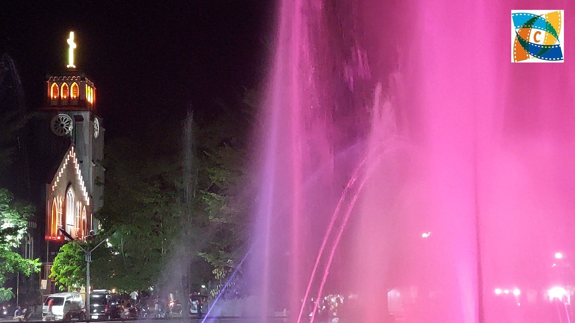SIGHTS OF CAGAYAN DE ORO CITY & NORTHERN MINDANAO - Colourful light shows and water features in Gaston Park